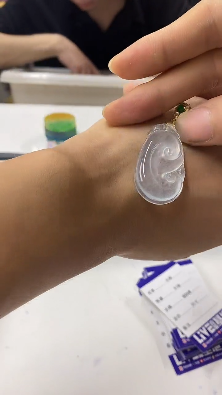 石英质玉未镶嵌吊坠(不含链)107