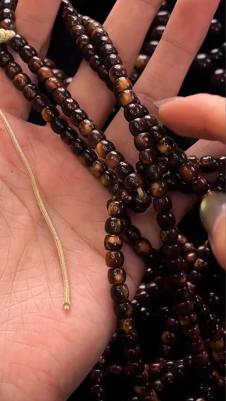 吊坠星月菩提精工级深珀花皮直切6*5长串