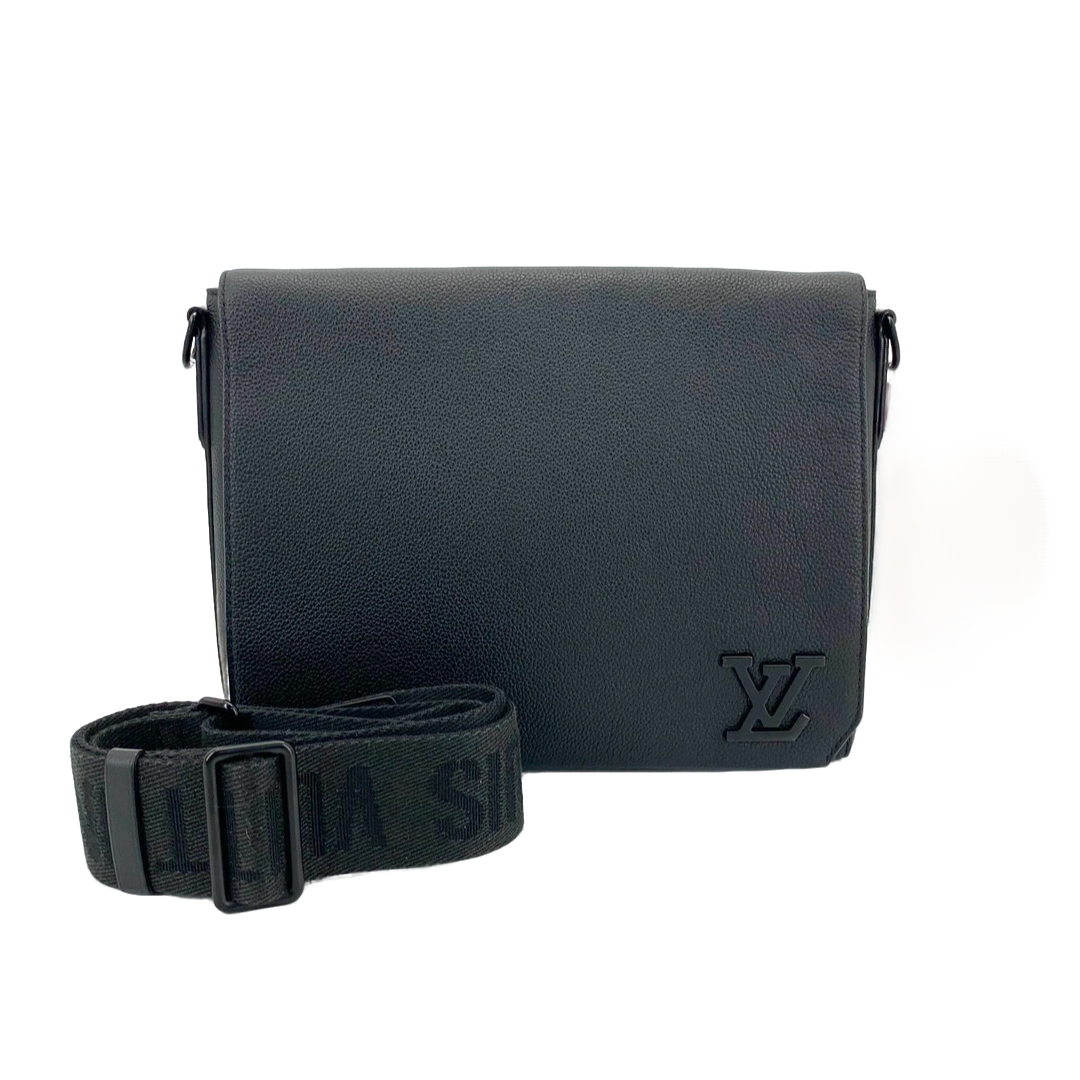 99新 LouisVuitton/路易威登 二奢98新黑皮荔枝纹手拿斜挎包/1065