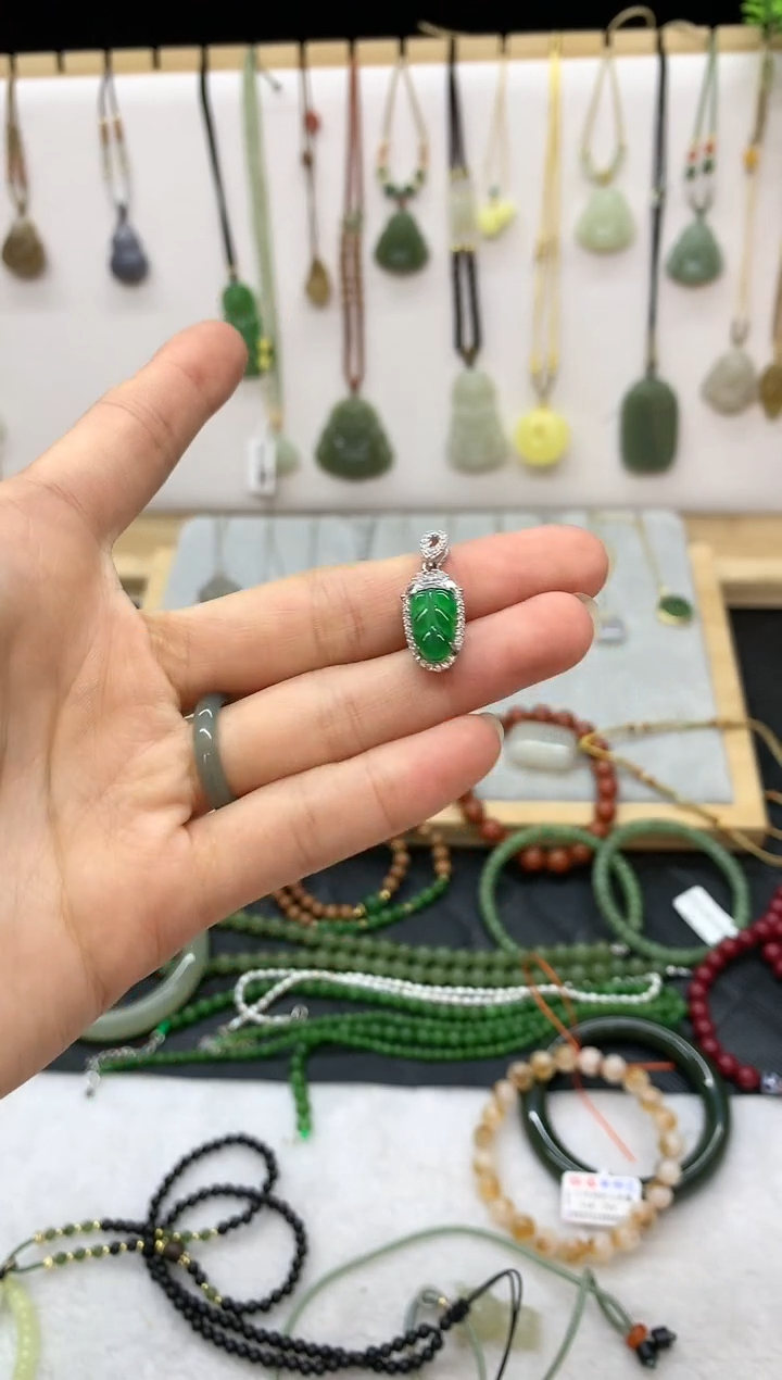 颈饰未镶嵌翡翠皛*吊坠4