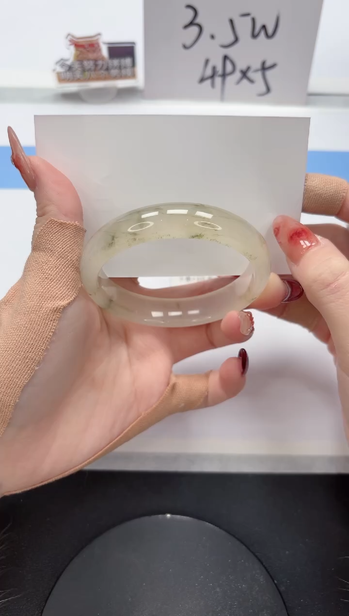 【闪购商品】石英质玉手镯未镶嵌A77-56.7