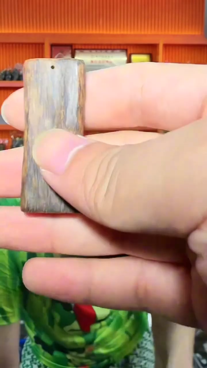 沉香吊坠82号包头多样性发一