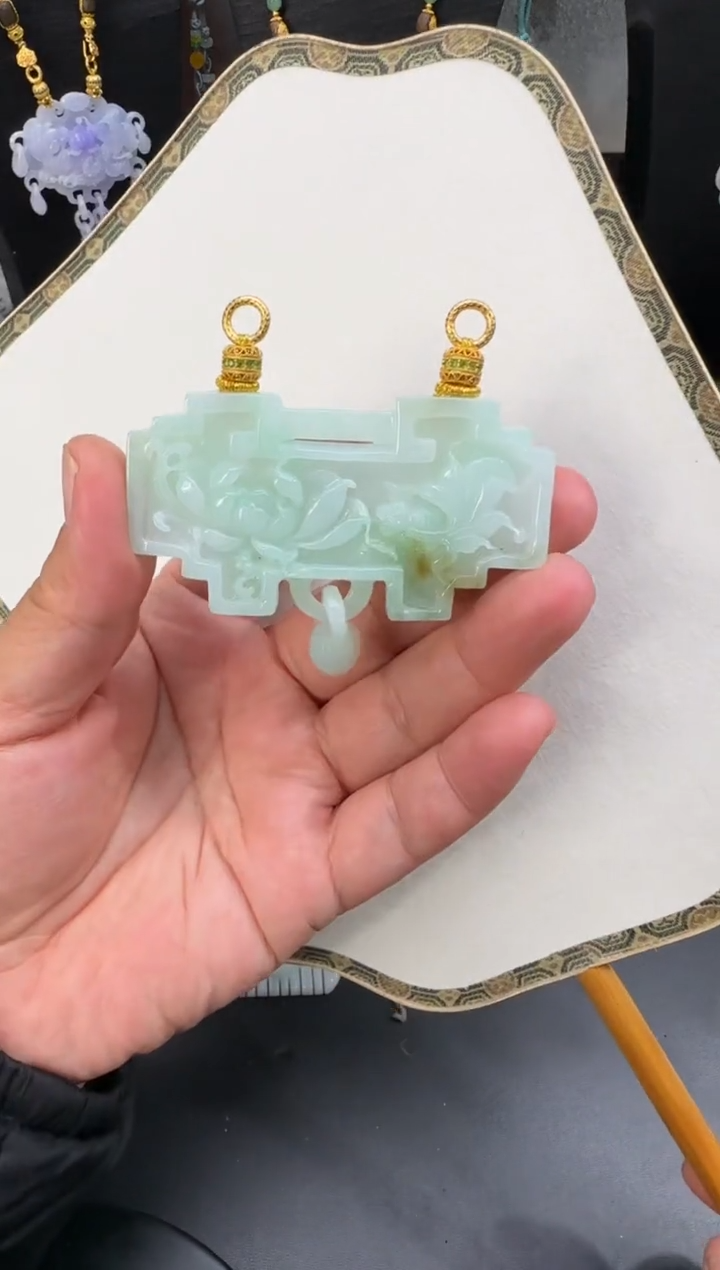 【闪购商品】翡翠颈饰未镶嵌拍照
