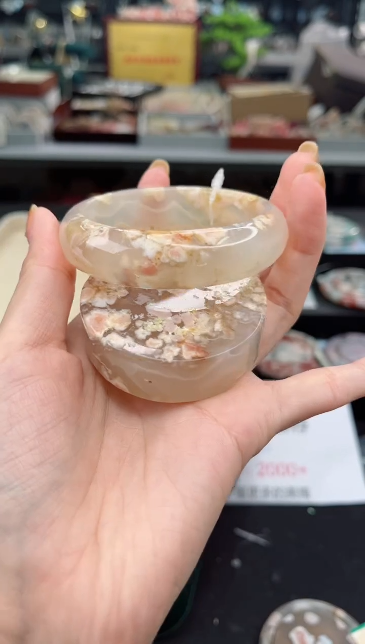 【闪购商品】石英质玉手镯未镶嵌56圈口（赠品镯心）S97192