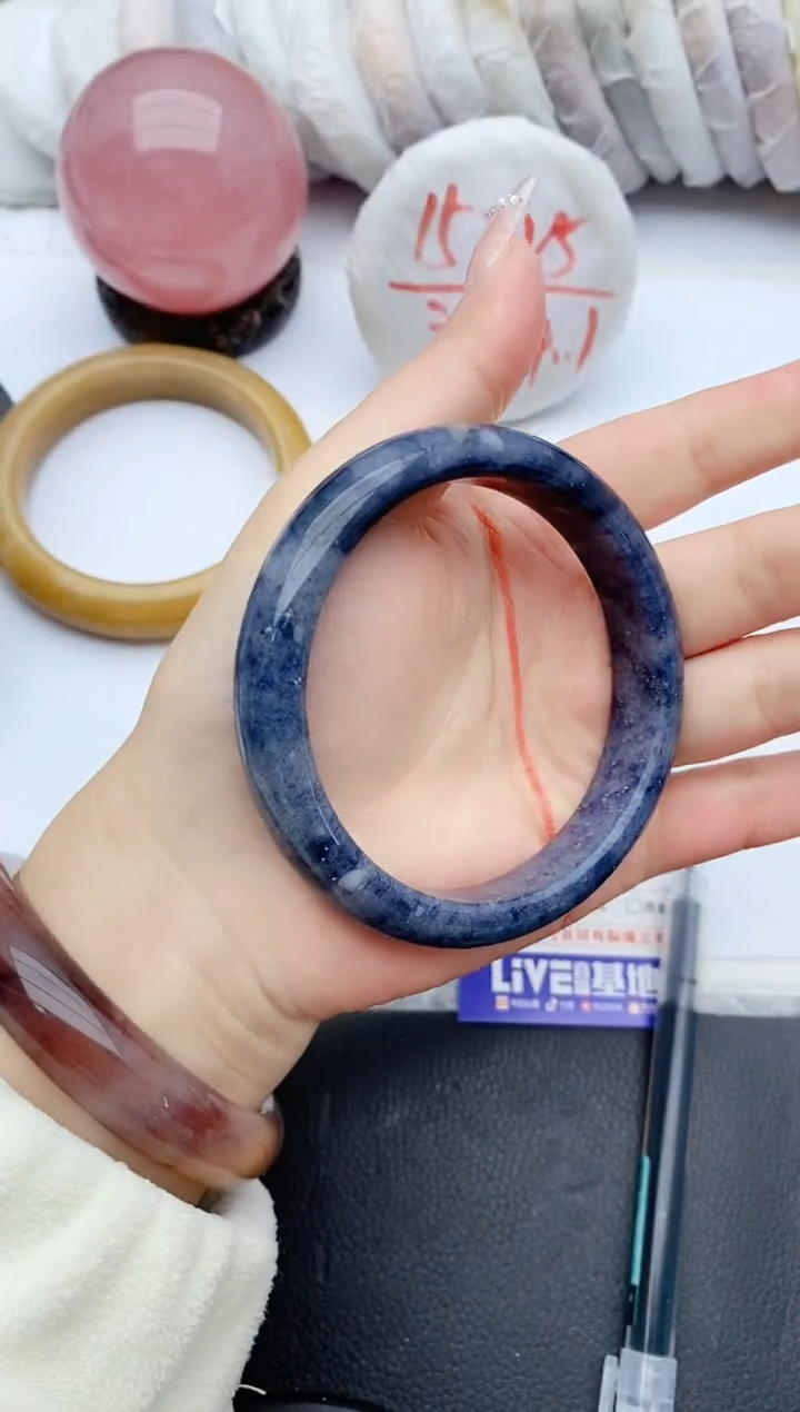 【闪购商品】石英质玉手镯未镶嵌G318+63/64