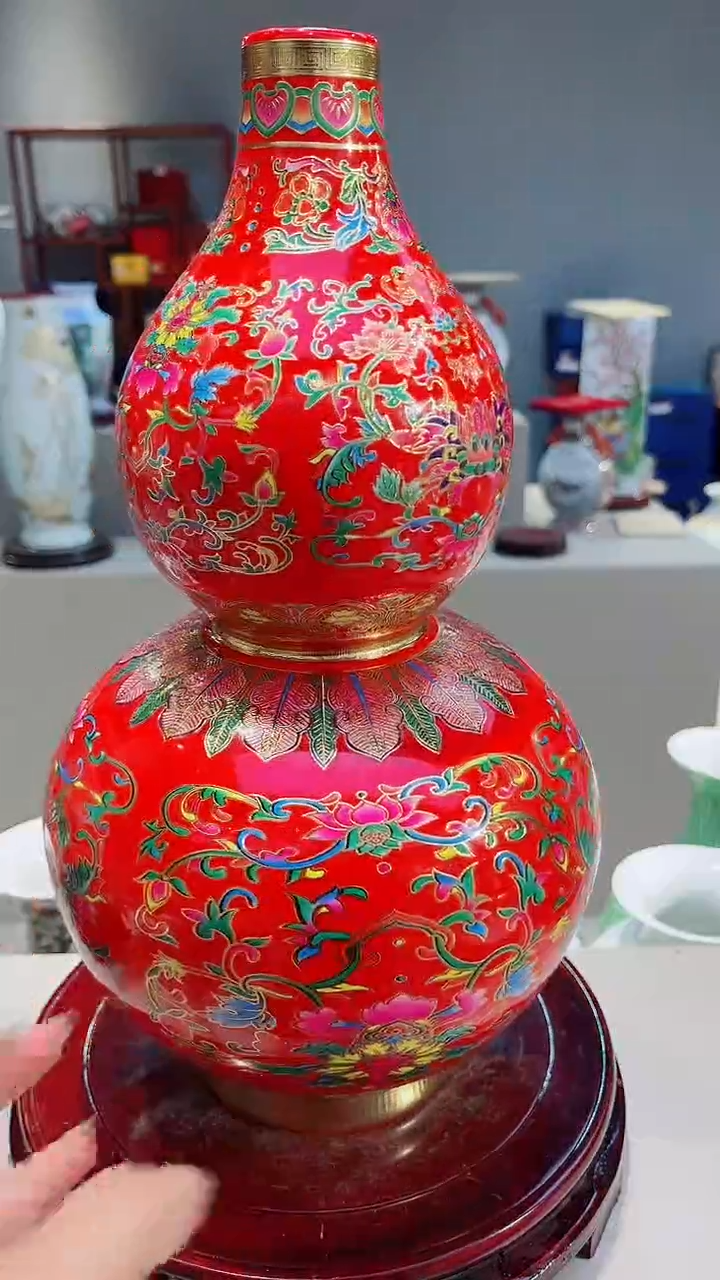 摆件景德镇陶瓷中国红掐金丝珐琅彩葫芦瓶