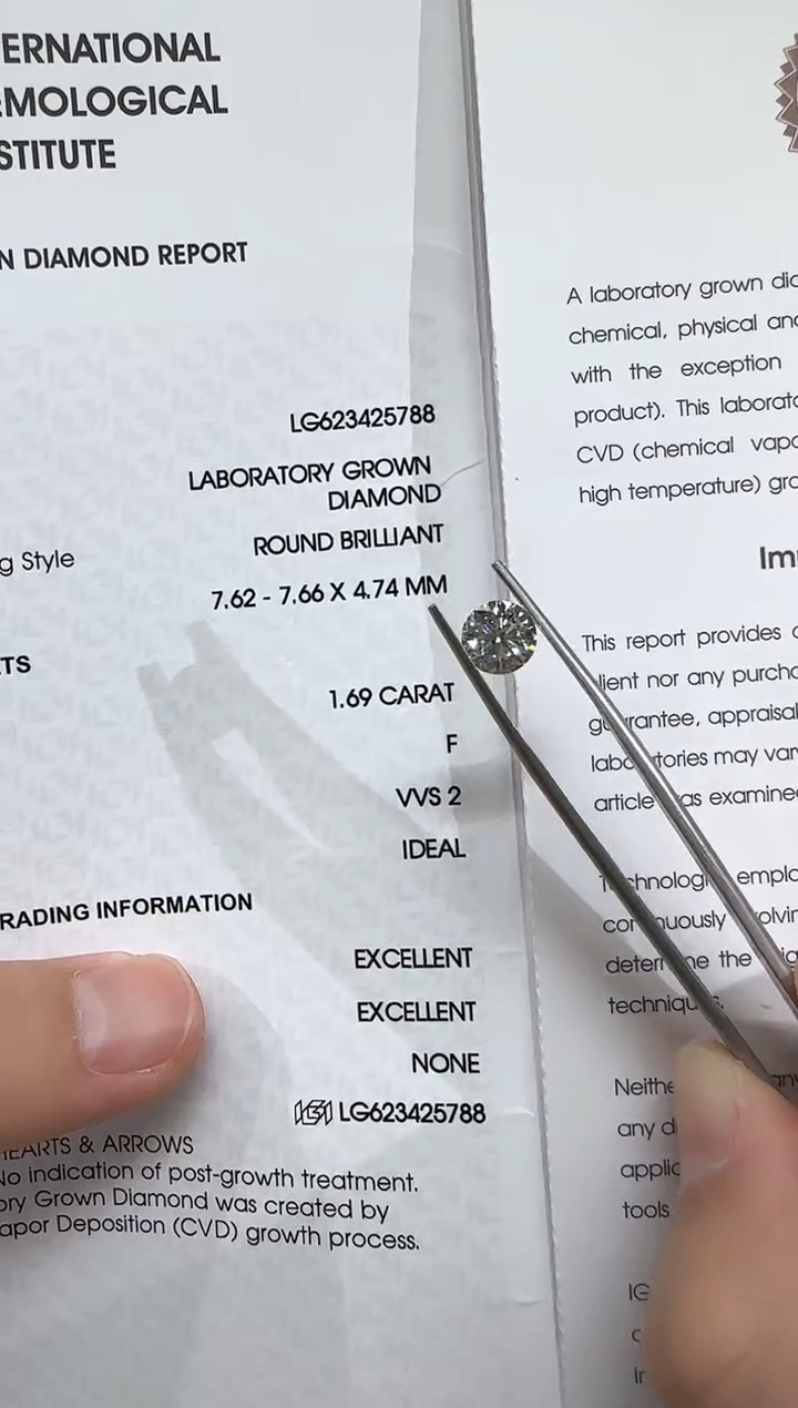 【闪购商品】实验室培育钻石未镶嵌1.69ct先鉴赏，再定制！
