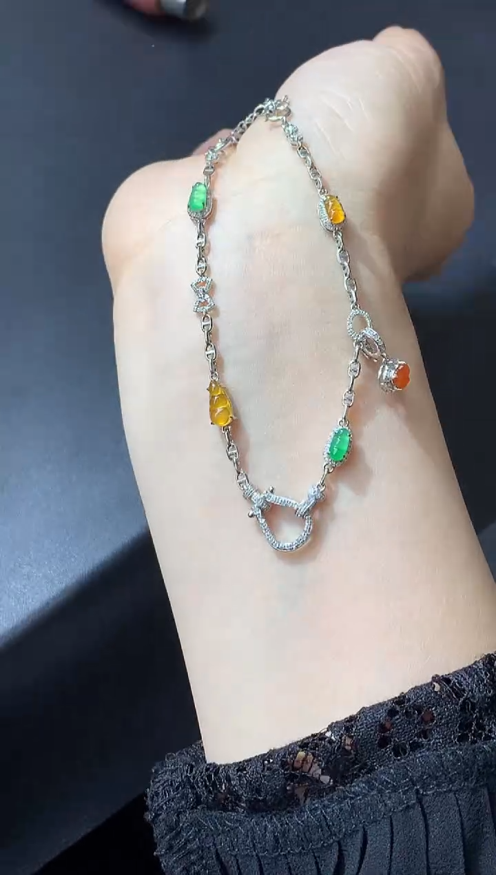 颈饰18K金镶嵌翡翠668-中国好珍宝