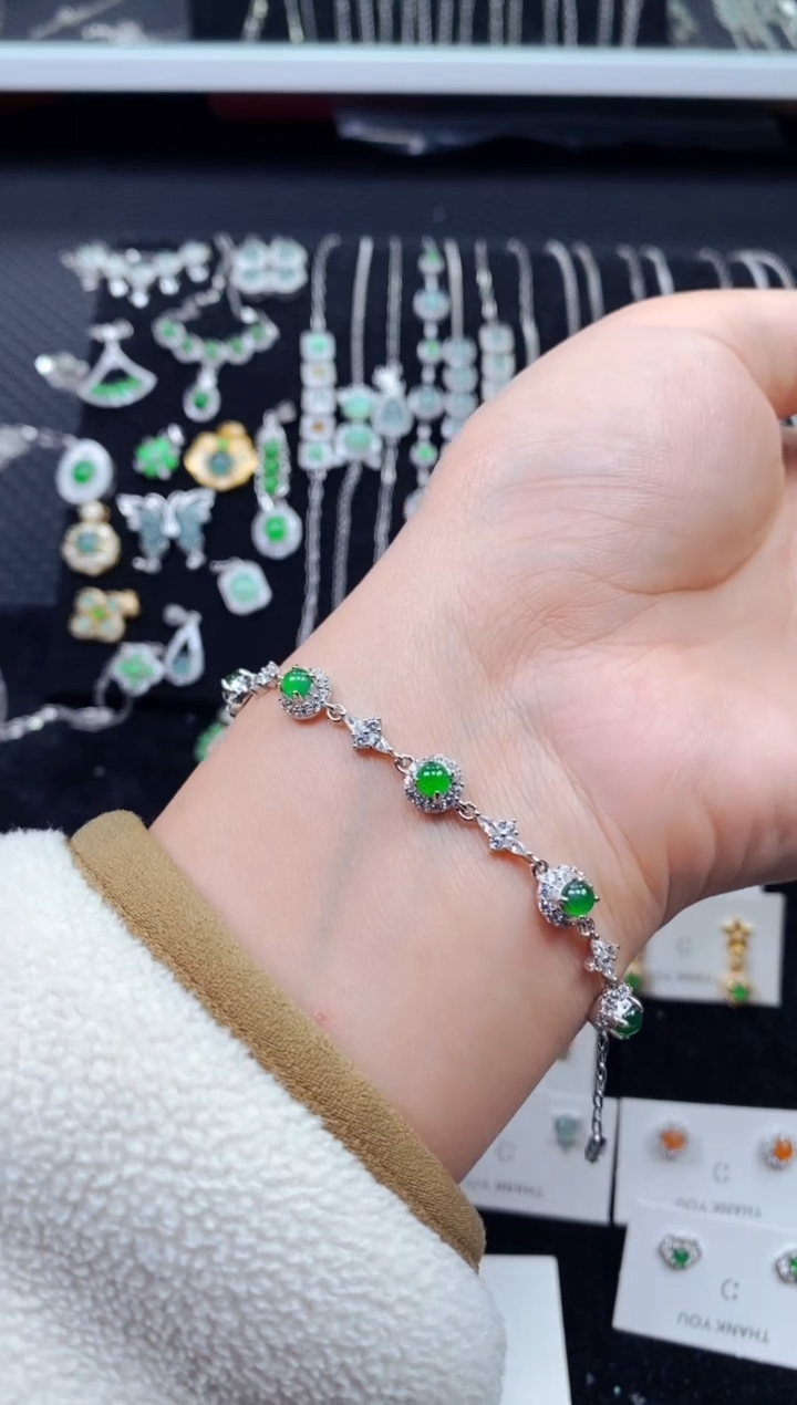 【闪购商品】翡翠手链银S925镶嵌8227