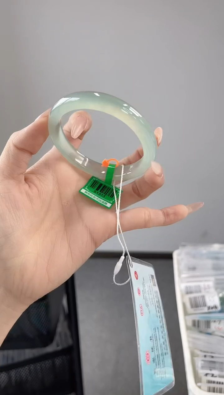 【闪购商品】玛瑙/玉髓手镯未镶嵌56-57圈