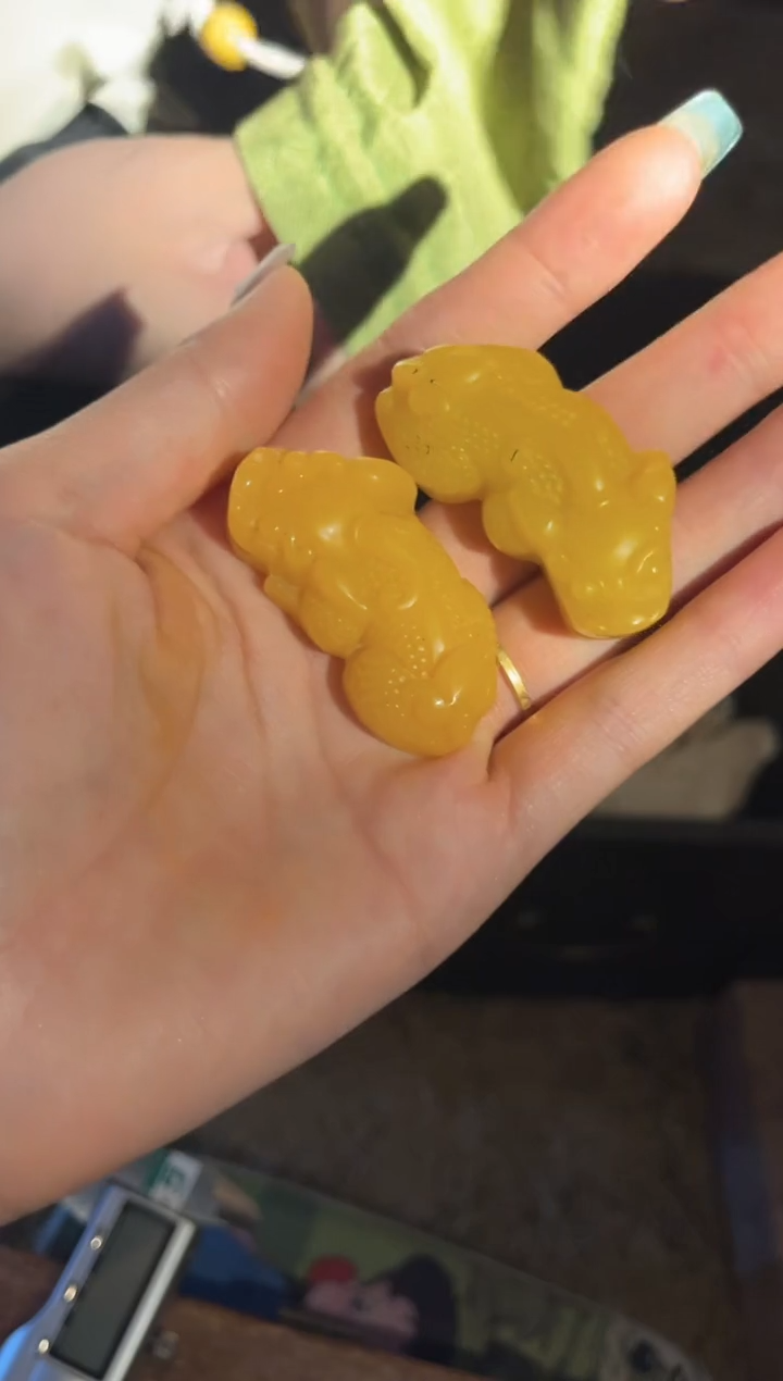 【闪购商品】【闪购商品】黄色玉貔貅两个
