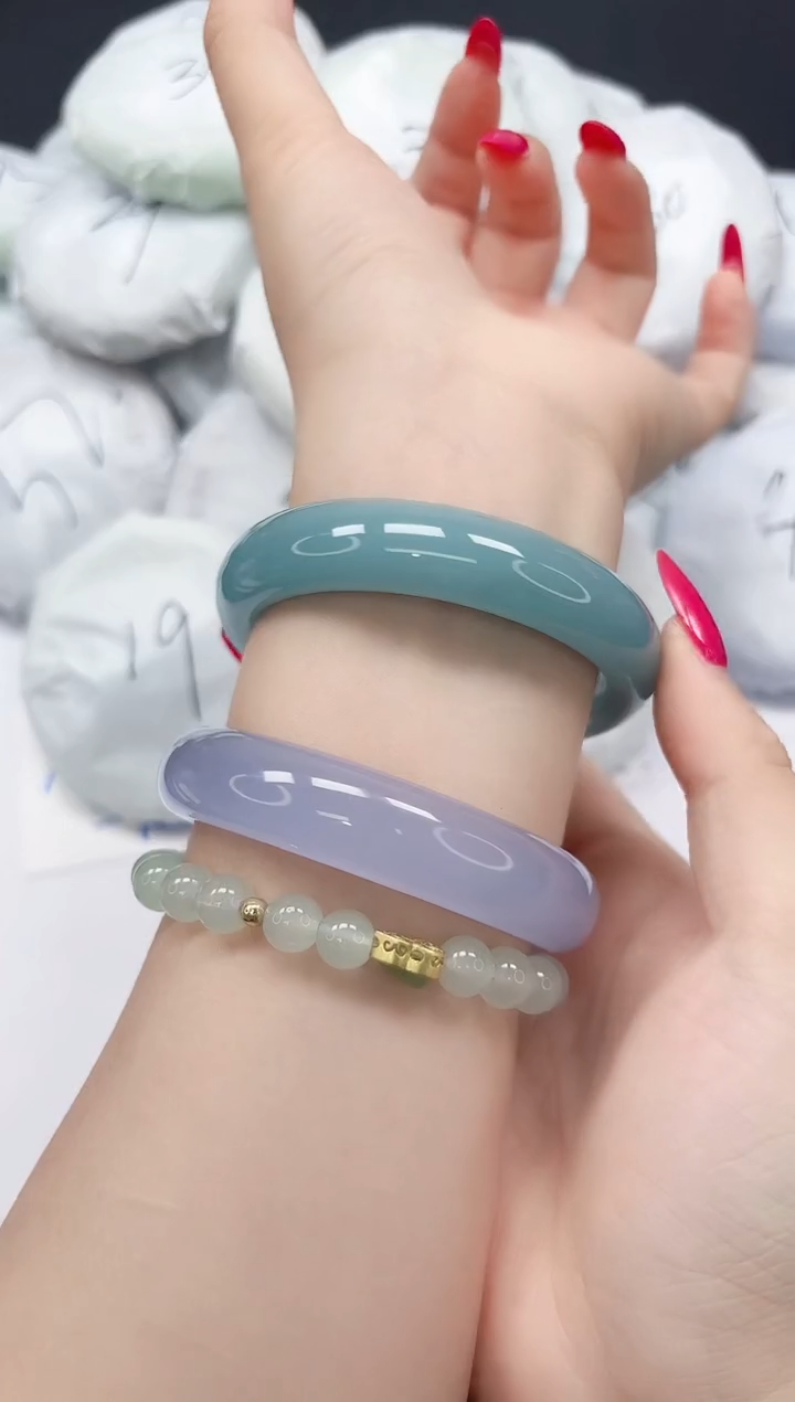 未镶嵌手镯石英质玉38/56