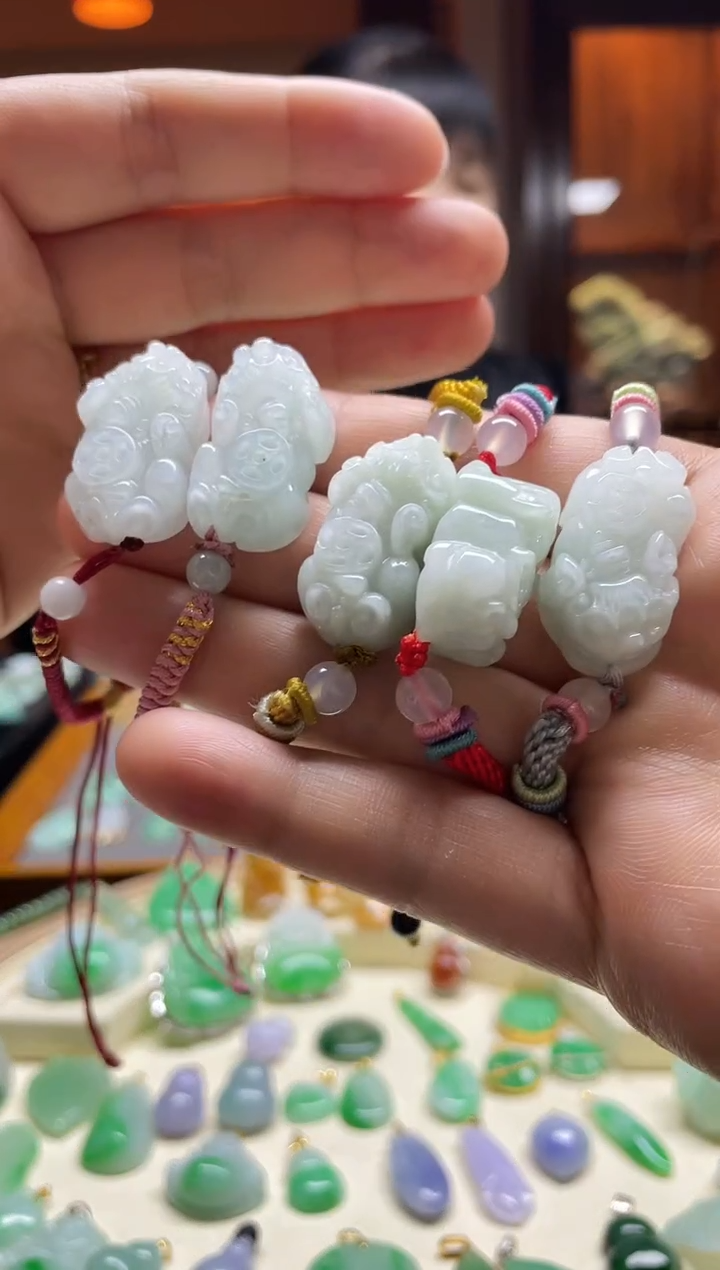 【闪购商品】翡翠手绳未镶嵌貔貅多样性发其一