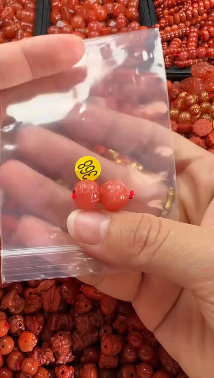 【闪购商品】南红玛瑙颈饰未镶嵌1