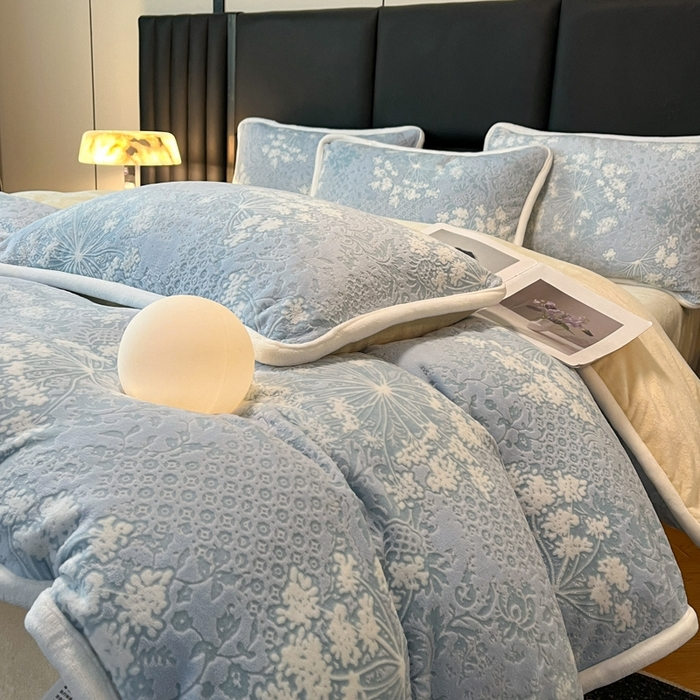 新店专属 梦娜蓝牛奶绒雕花被套 床品39号