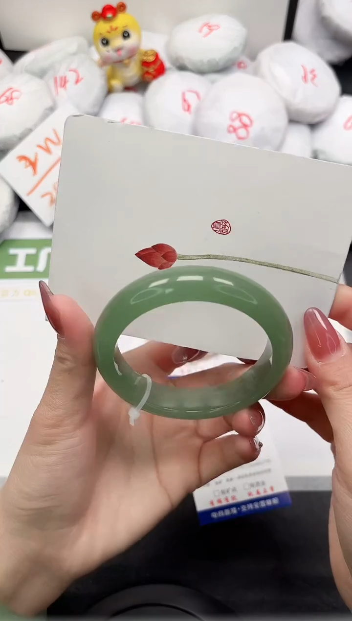 【闪购商品】石英质玉手镯未镶嵌352-57.7