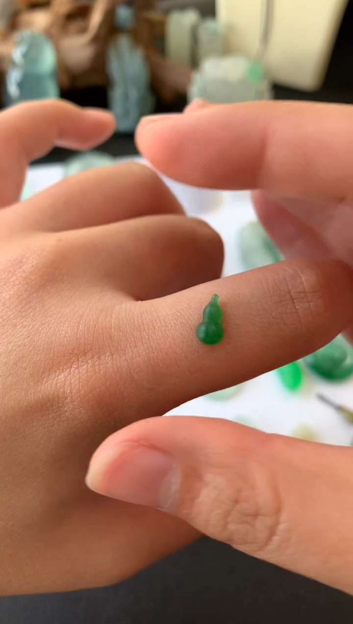 【闪购商品】定制翡翠未镶嵌翡翠