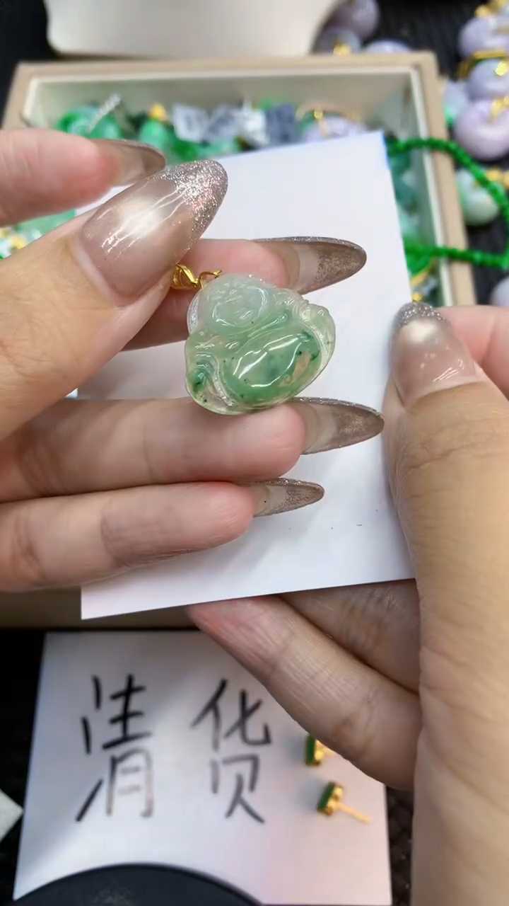 颈饰未镶嵌翡翠1