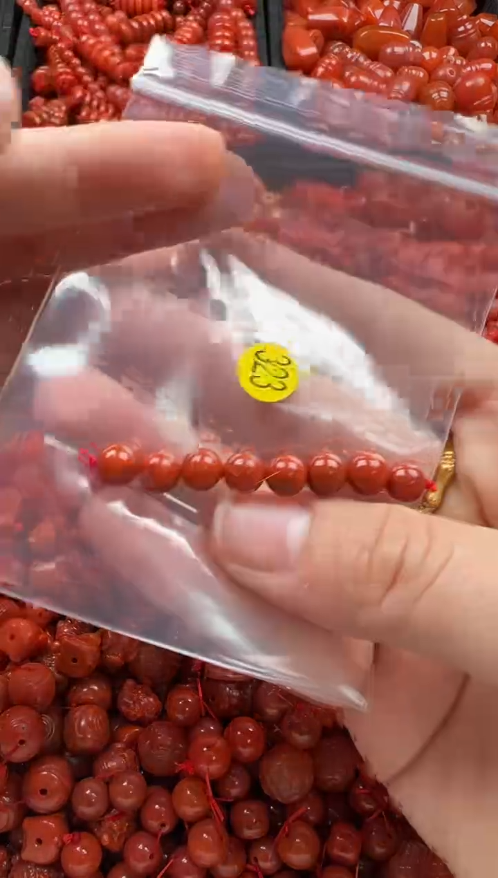 【闪购商品】南红玛瑙颈饰未镶嵌1