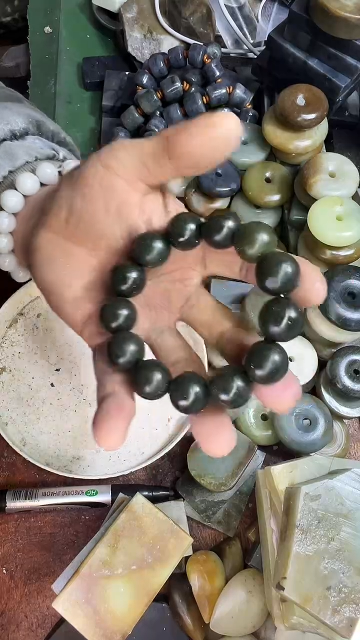 未镶嵌和田玉珠宝半成品1