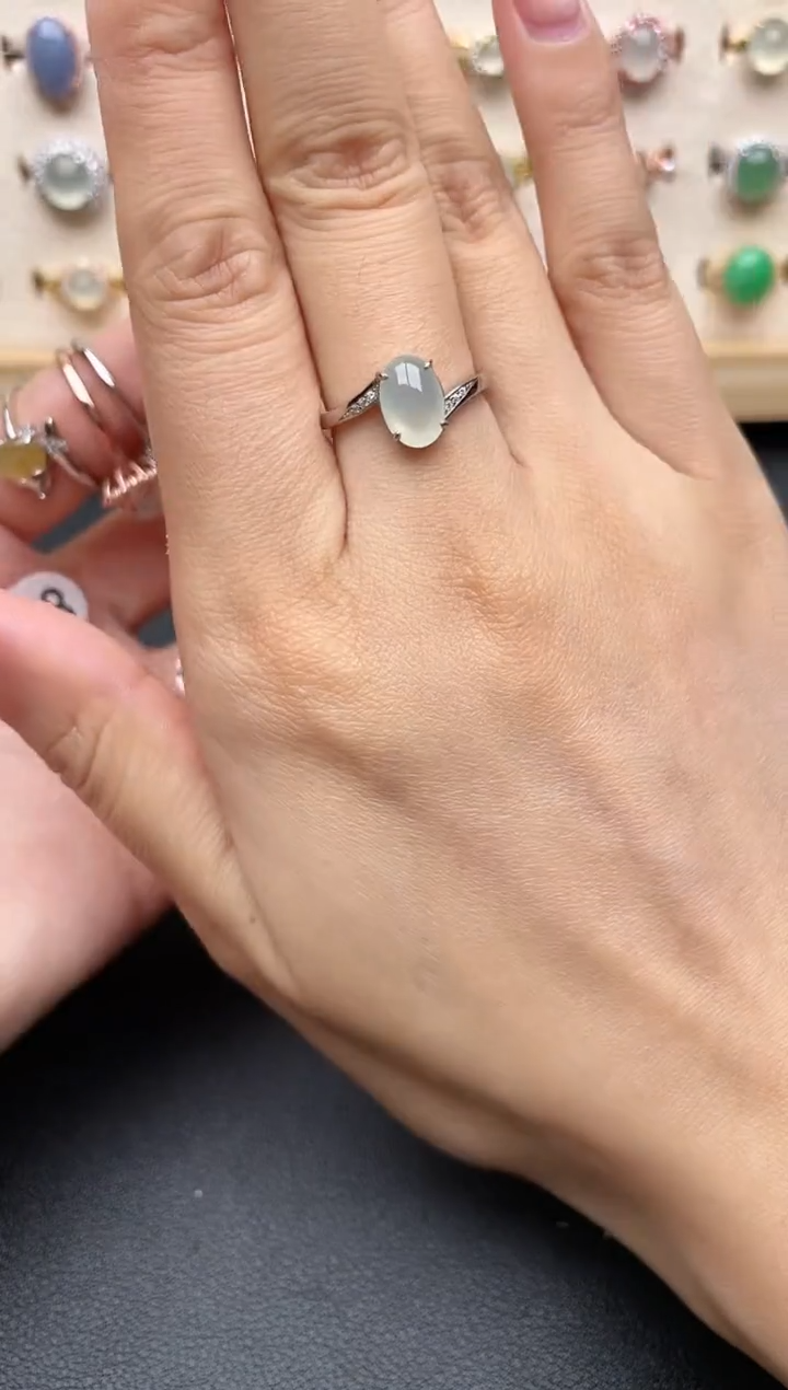 【闪购商品】翡翠戒指银S925镶嵌一物一证一礼盒