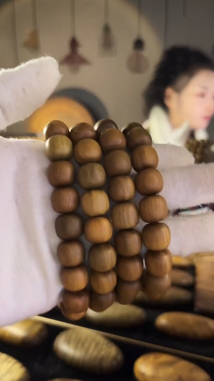 维腊木（绿檀）楠阁阁木艺工艺品