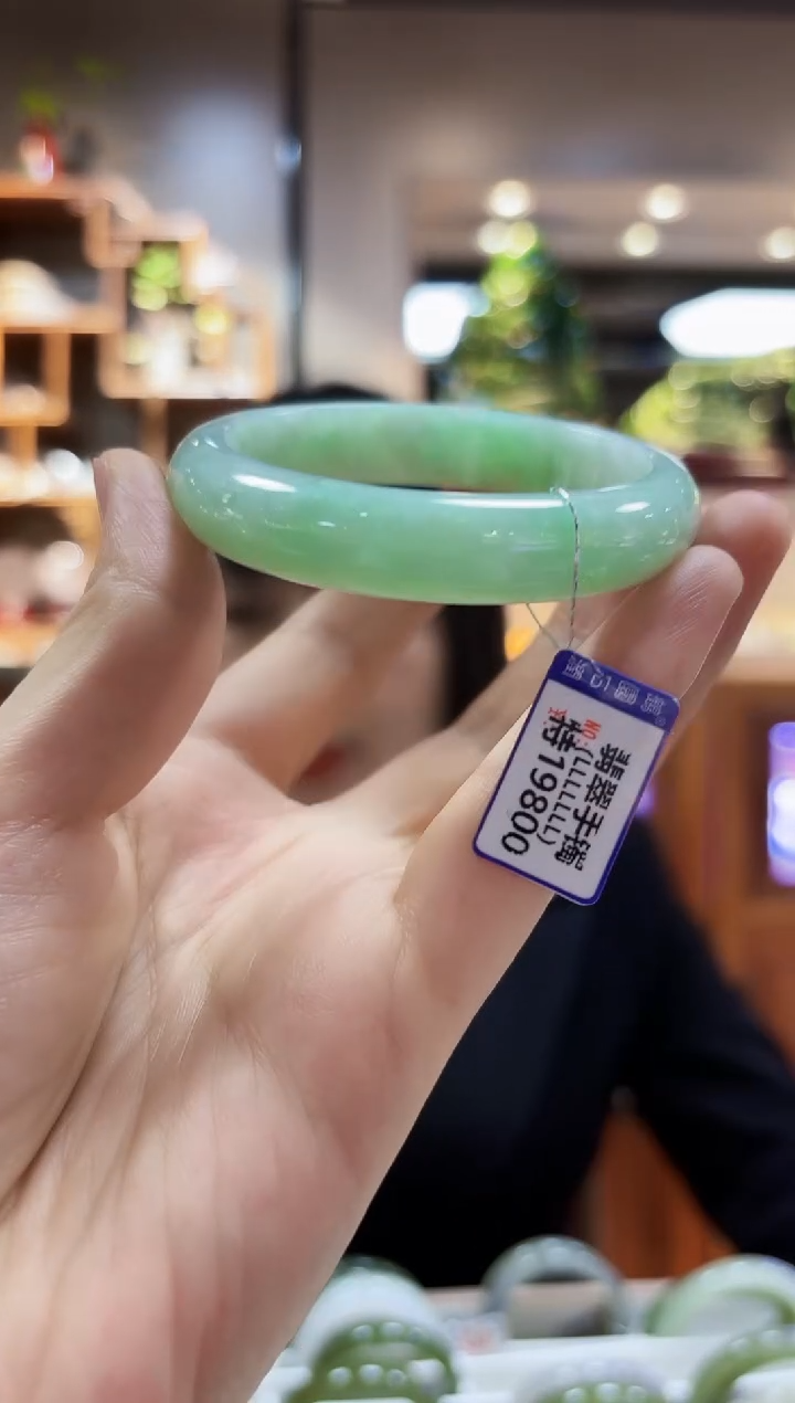 【闪购商品】翡翠颈饰未镶嵌手镯55.4