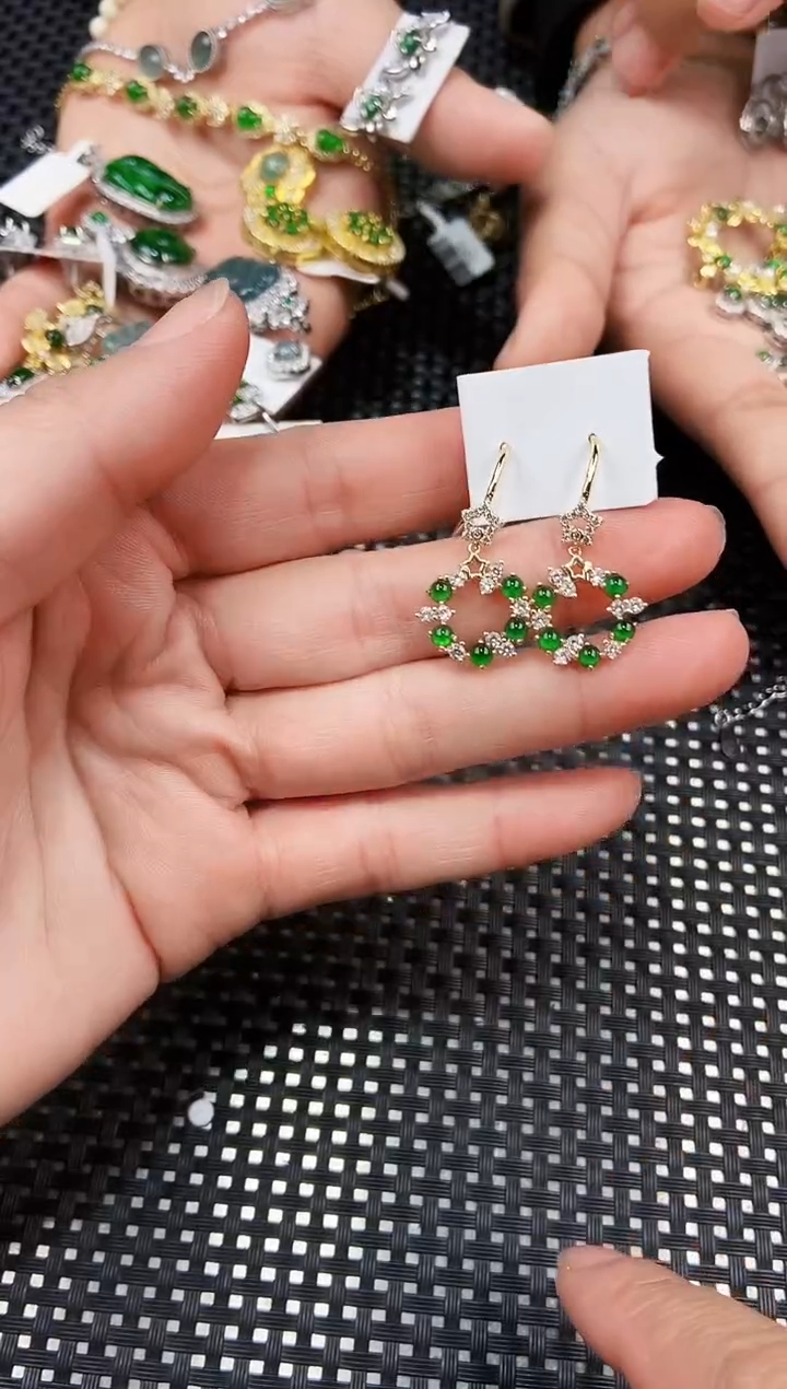 【闪购商品】翡翠耳饰未镶嵌111111111