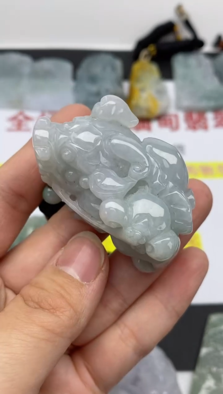 【闪购商品】翡翠颈饰未镶嵌貔貅手把