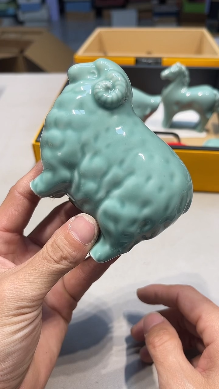 手工艺品琉璃小*城城工艺品店