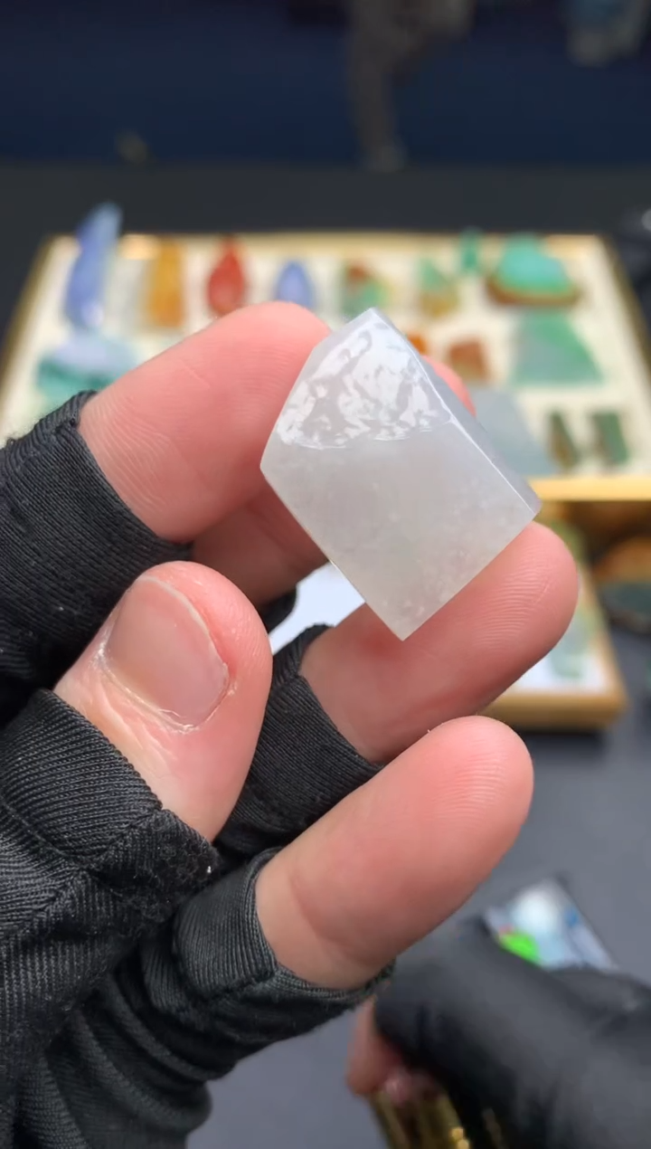 【闪购商品】定制翡翠未镶嵌             