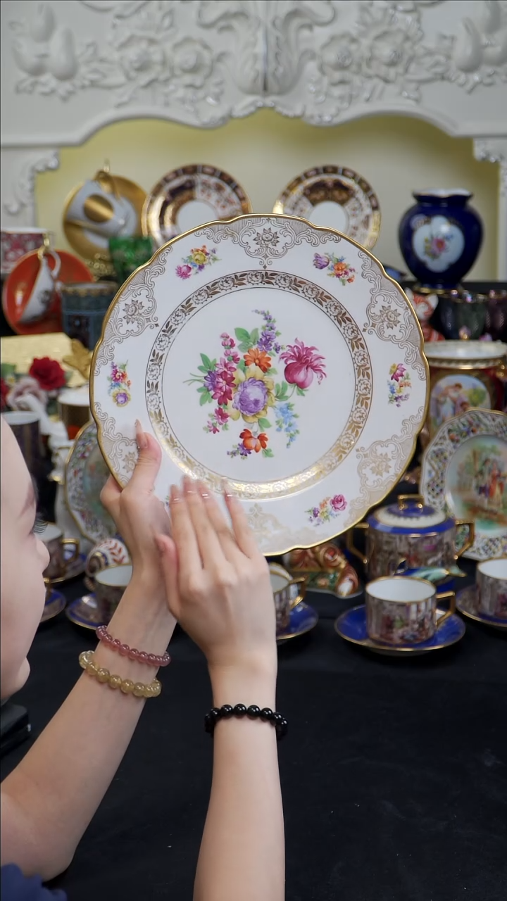 瓷婷婷中古器物如图所示32