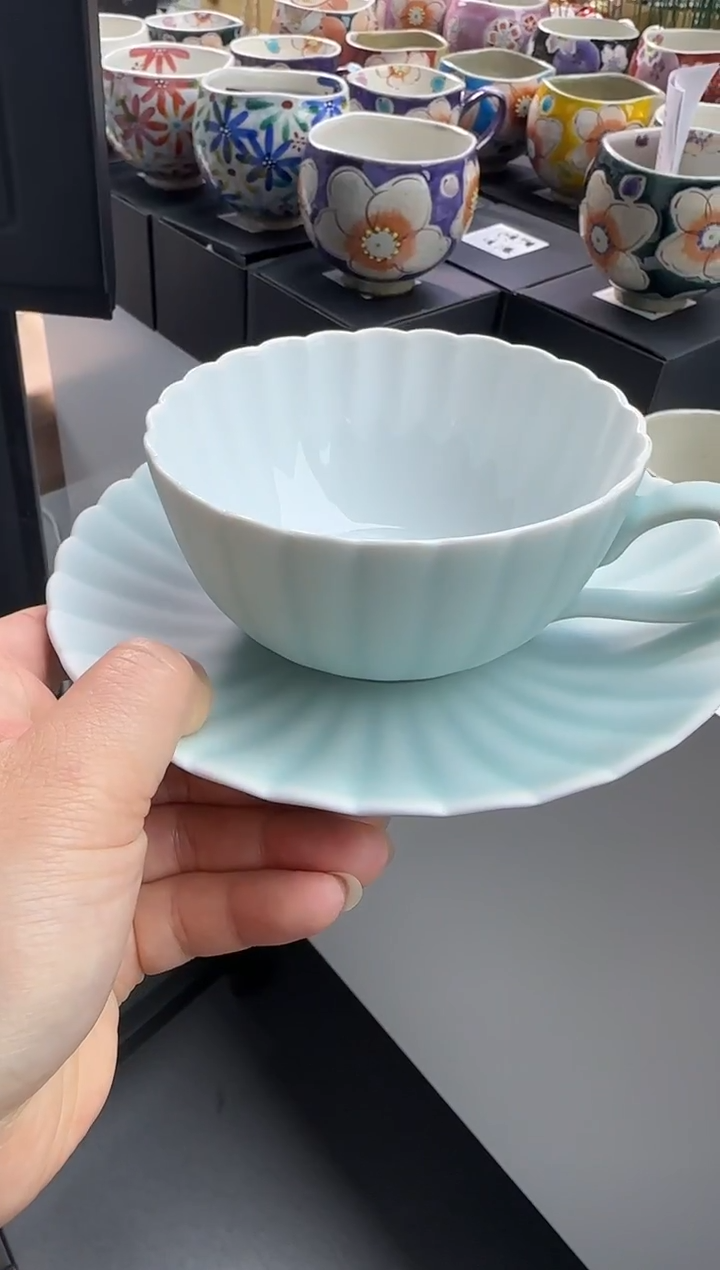 瓷片辰辰家的瓷器真好看