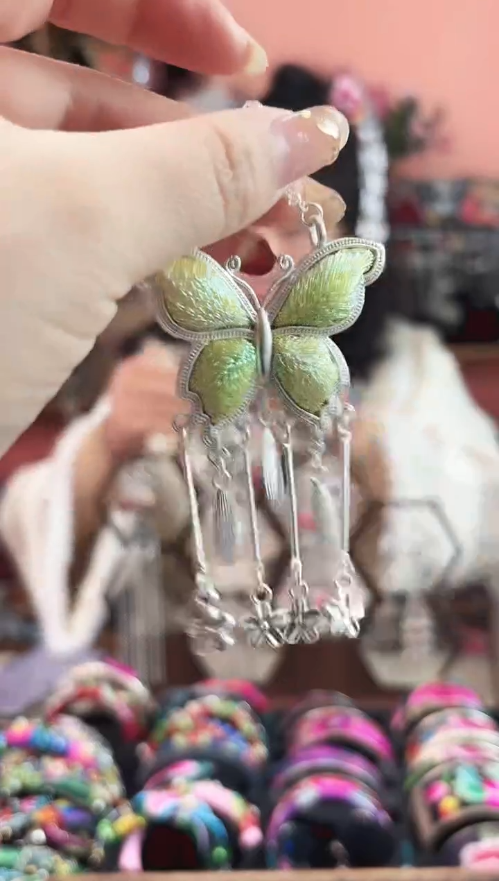 艺枝独绣手工饰品10
