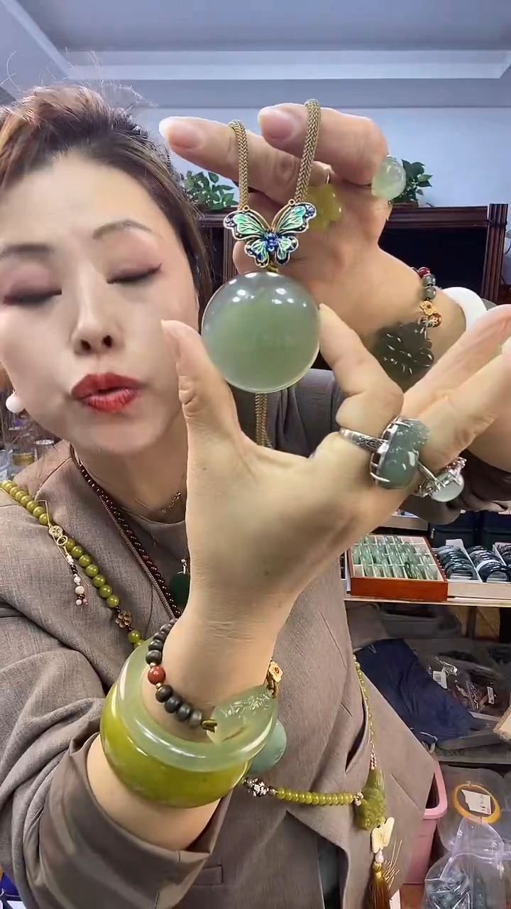 未镶嵌蛇纹石玉护心镜多样性随机发一