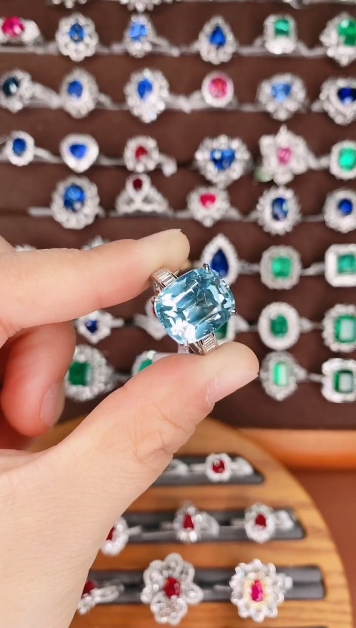 【闪购商品】海蓝宝石戒指18K金镶嵌·