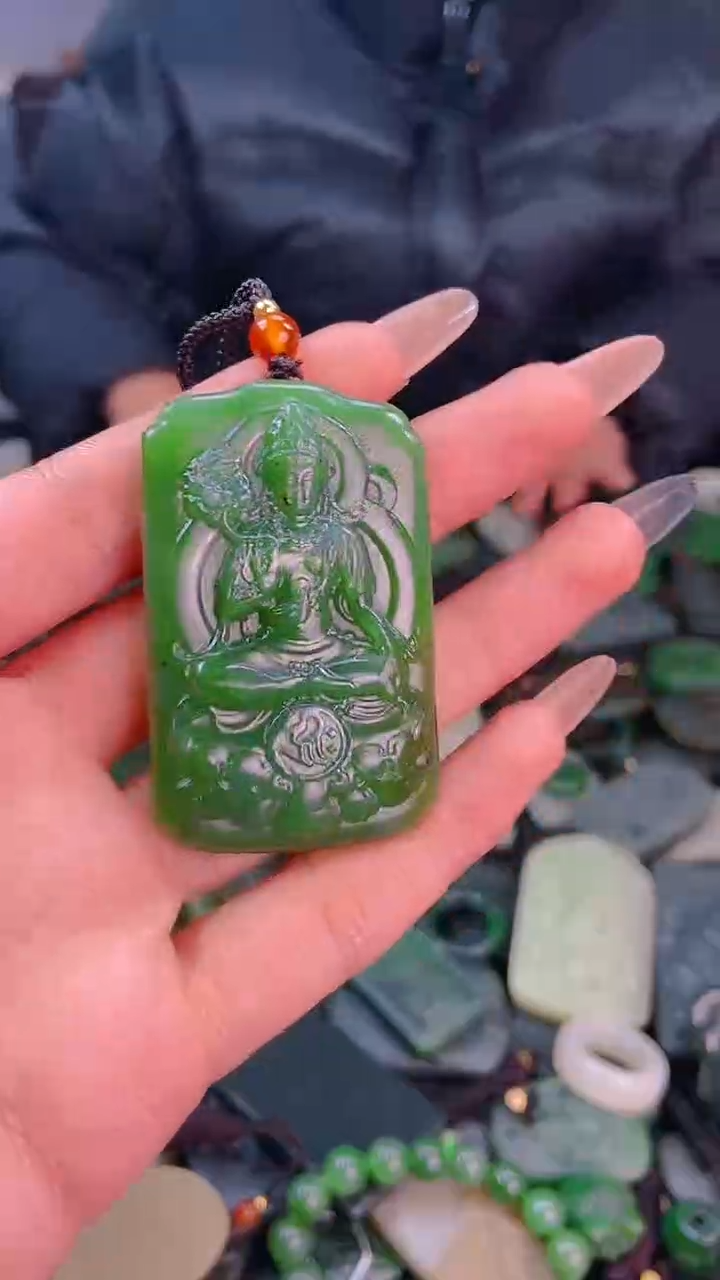 颈饰未镶嵌和田玉1