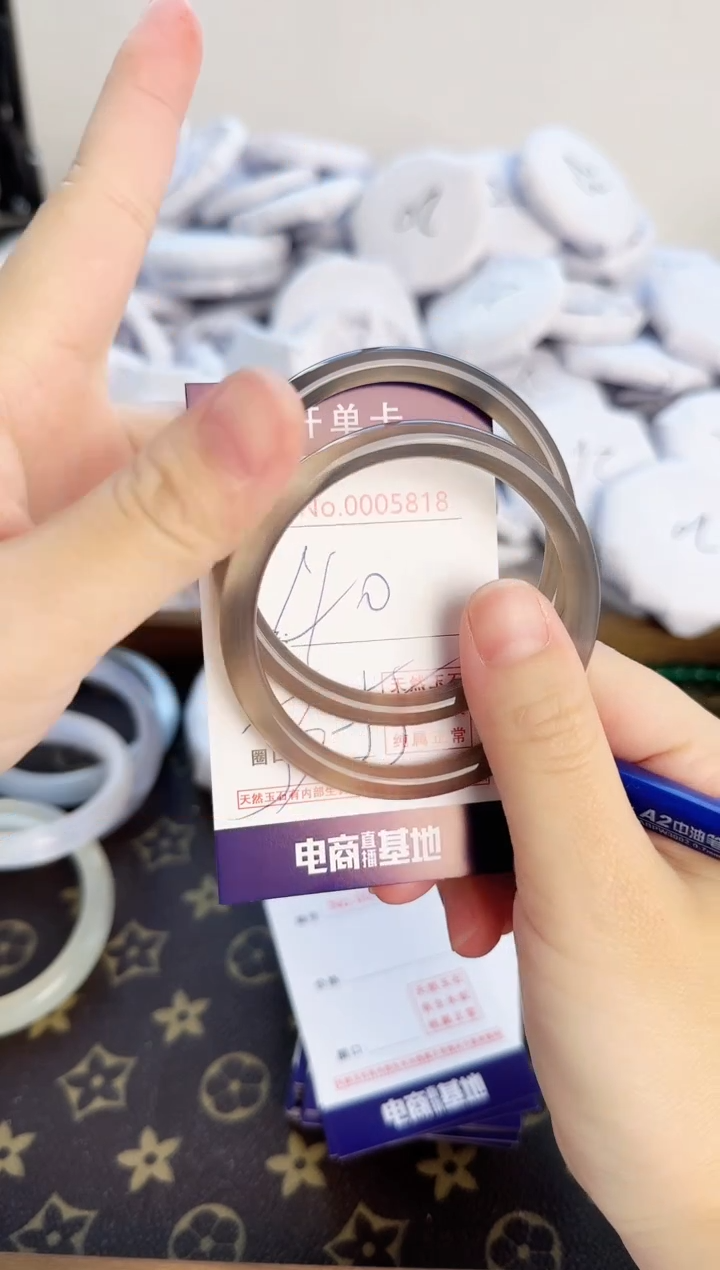 【闪购商品】玛瑙/玉髓手镯未镶嵌5818