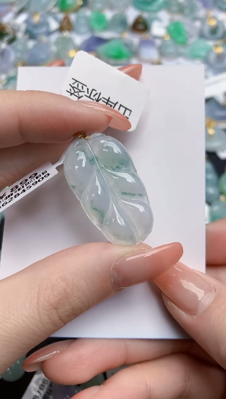 【闪购商品】翡翠颈饰18K金镶嵌天然缅甸翡翠A货