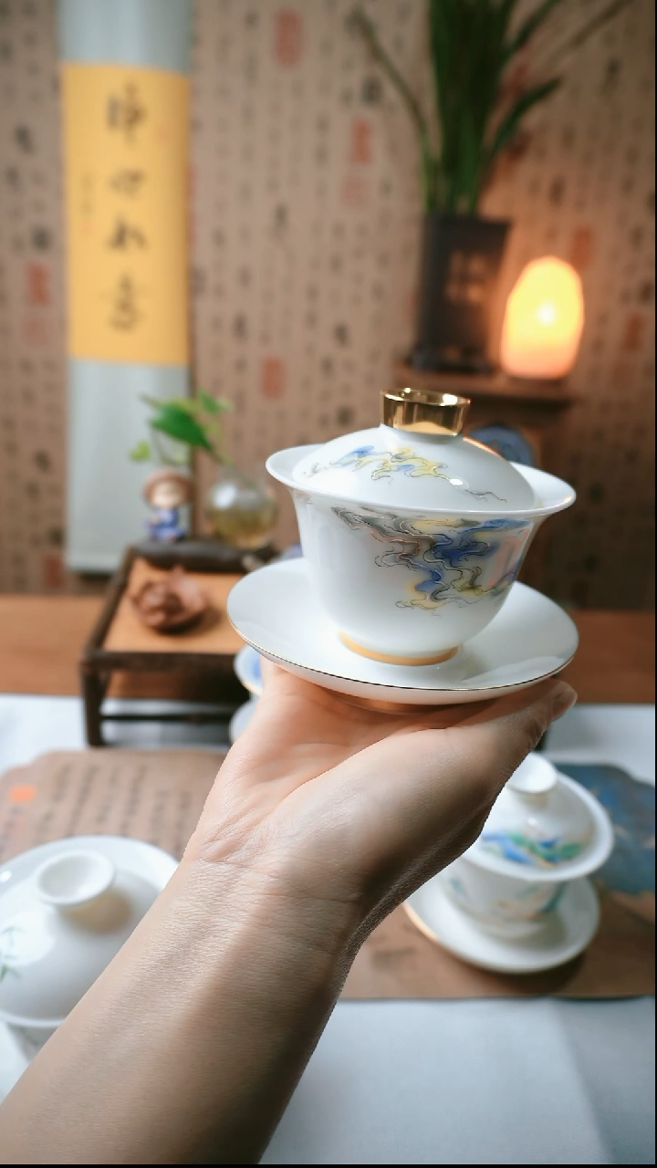 【闪购商品】羊脂玉祥云三才盖碗