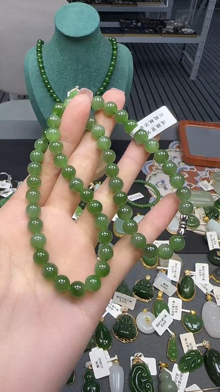 未镶嵌和田玉挂件1