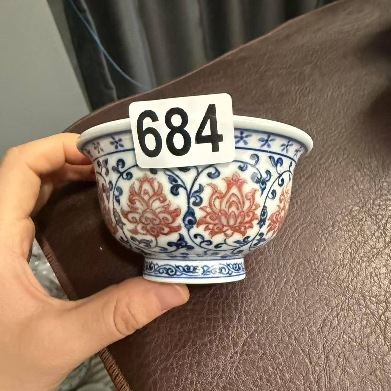 有瑕疵釉里红双狮大压手杯684