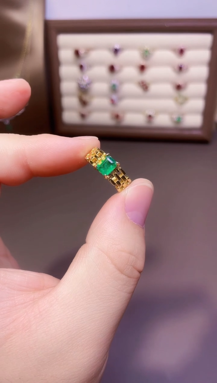 【闪购商品】祖母绿戒指银S925镶嵌一枚