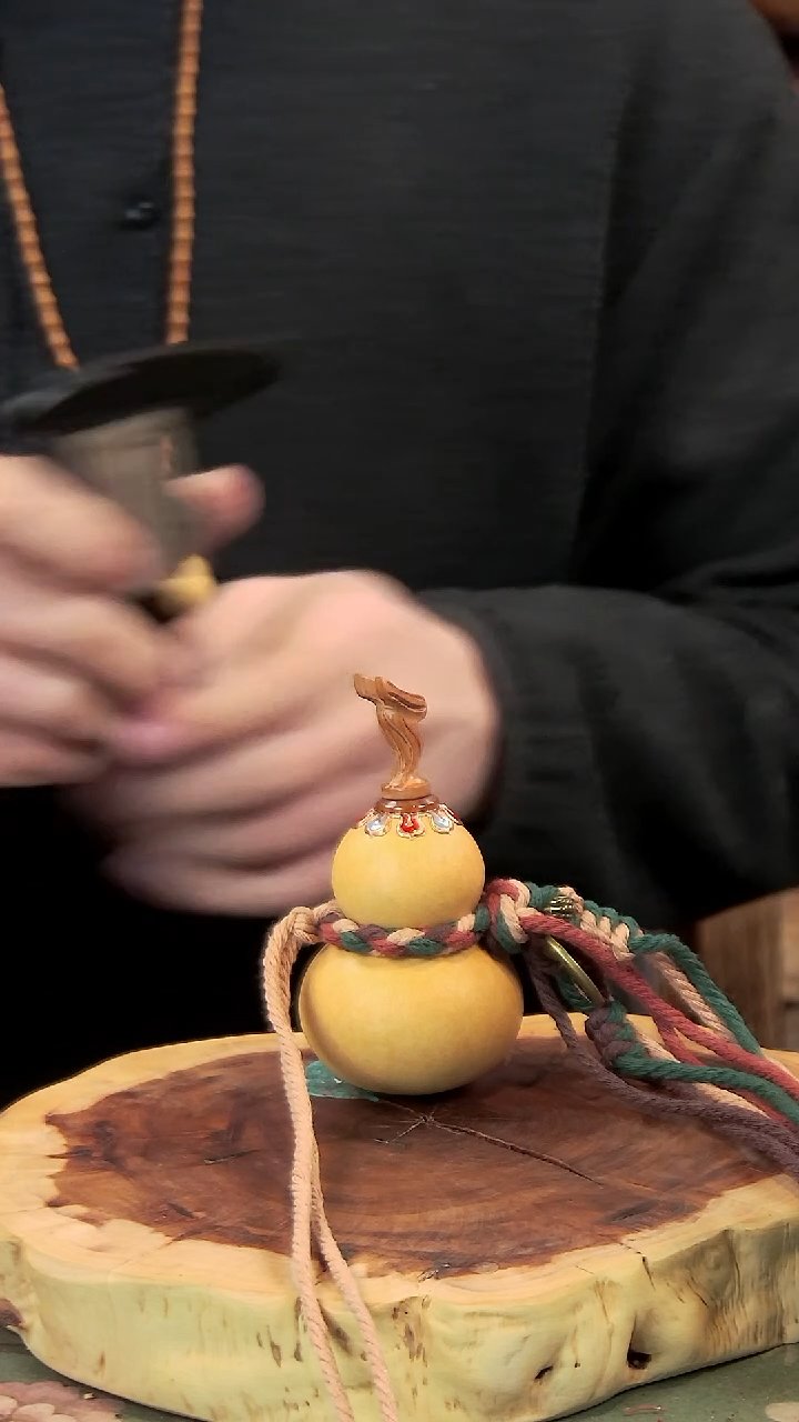 ?****༻古艺高师傅大漆养剑葫 编号B25