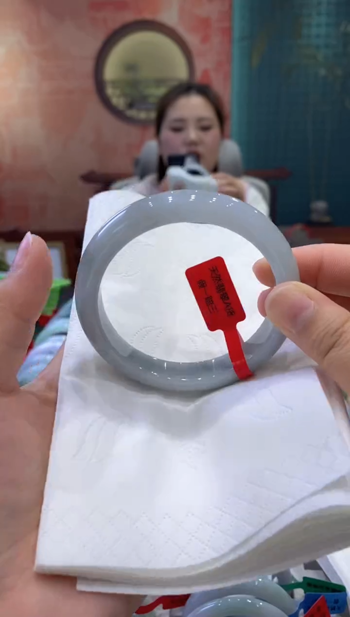 【闪购商品】翡翠手镯未镶嵌多人0001885