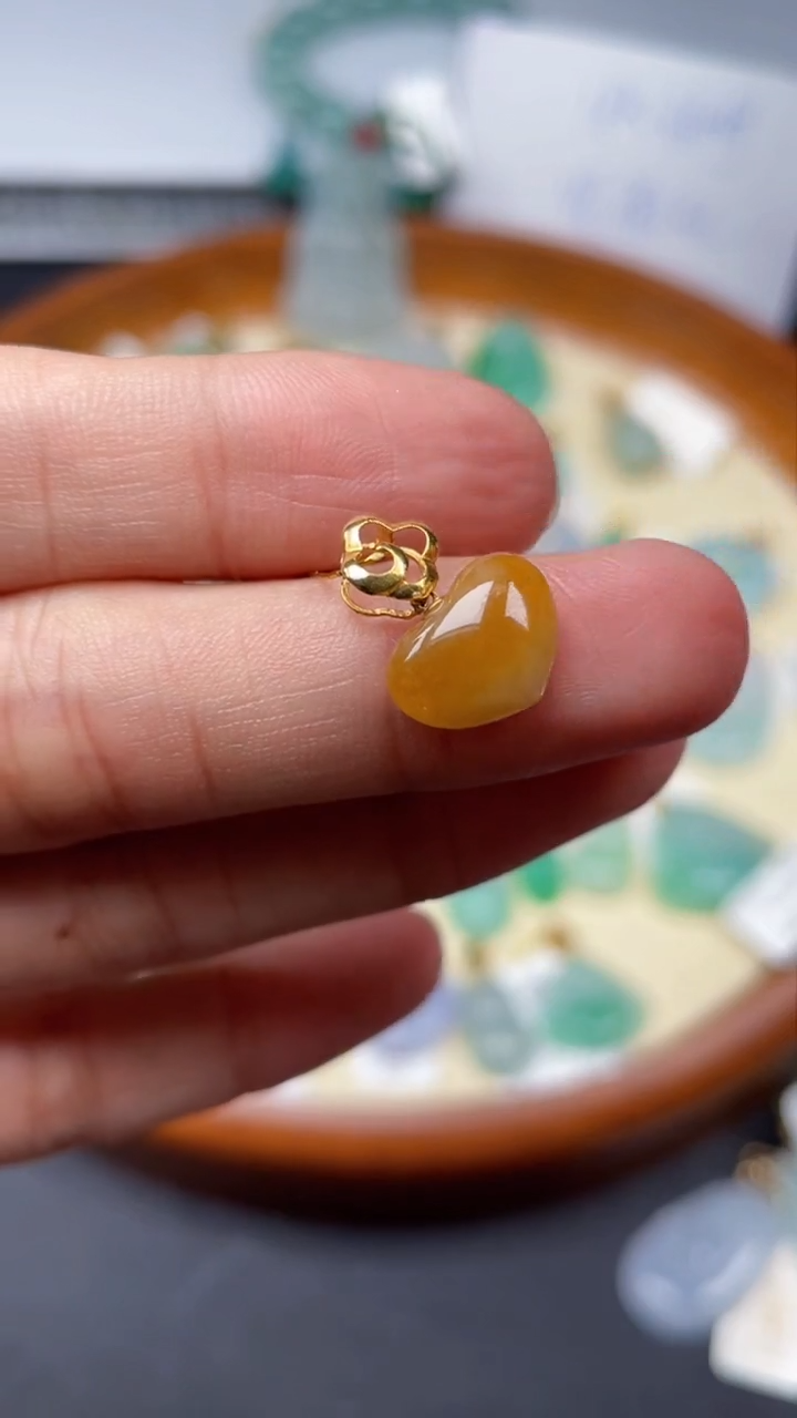 【闪购商品】翡翠颈饰18K金镶嵌爱心