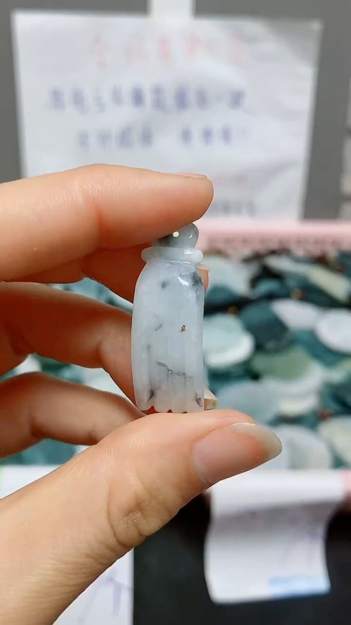【闪购商品】翡翠颈饰未镶嵌天然翡翠A货
