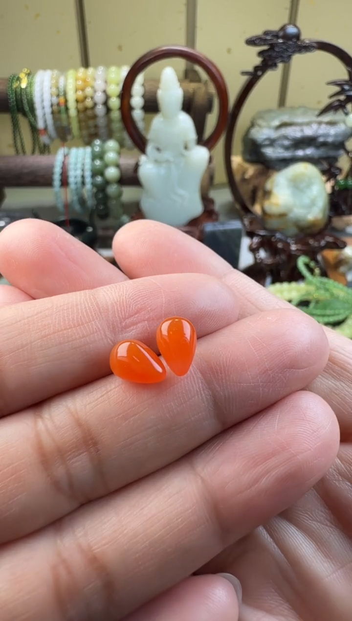 颈饰18K金镶嵌南红玛瑙南红