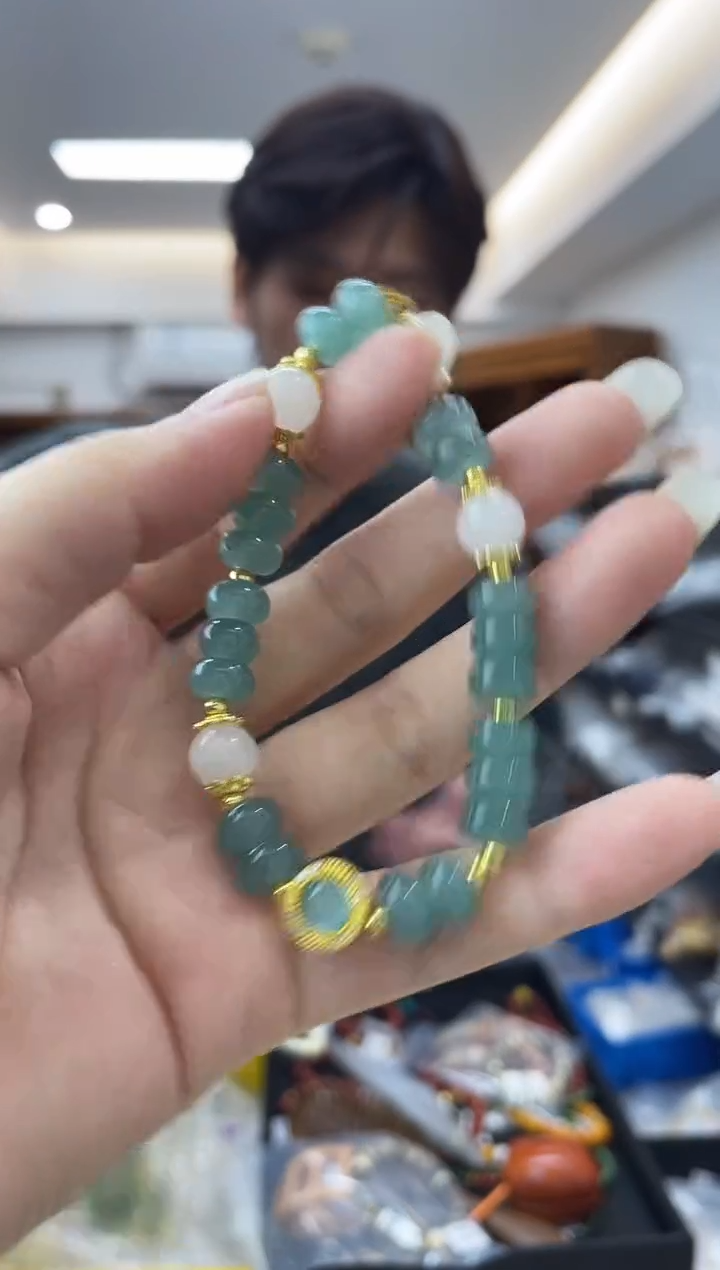 【闪购商品】翡翠手链未镶嵌多样性一件发货