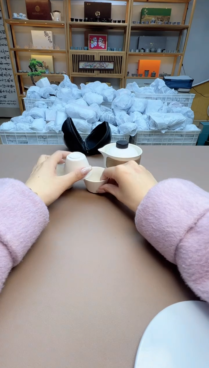 【闪购商品】摆件瓷制品S1111111111111